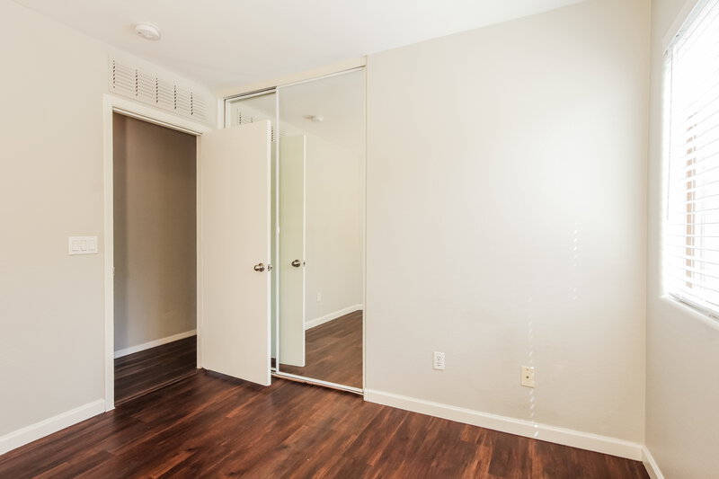 1,955/Mo, 7312 S 37th Gln Phoenix, AZ 85041 Bedroom View 4