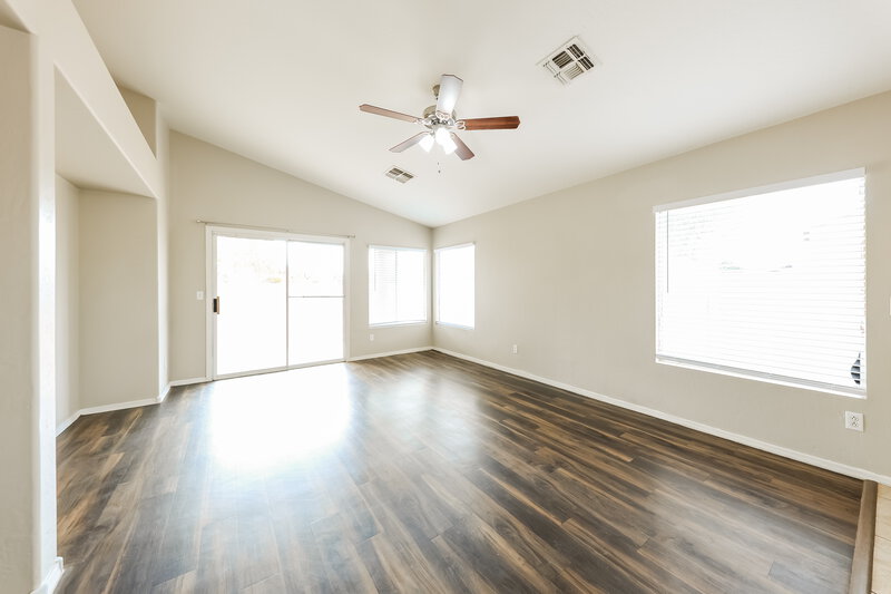 1,920/Mo, 14601 N 154th Ave Surprise, AZ 85379 Living Room View 2