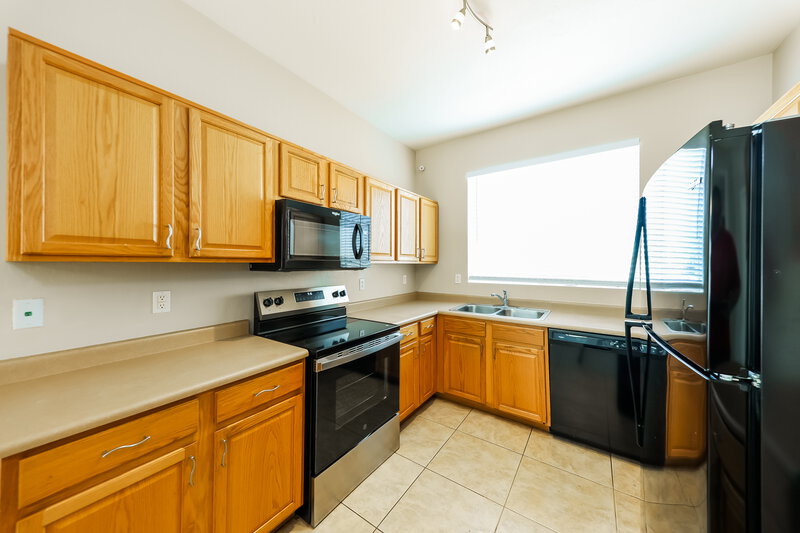 1,920/Mo, 14601 N 154th Ave Surprise, AZ 85379 Kitchen View 2