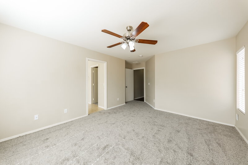 1,920/Mo, 14601 N 154th Ave Surprise, AZ 85379 Main Bedroom View 2