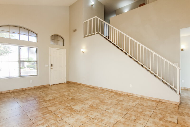 2,350/Mo, 12679 W Flower St Avondale, AZ 85392 Living Room View