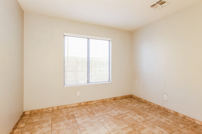 2,350/Mo, 12679 W Flower St Avondale, AZ 85392 Bedroom View 3