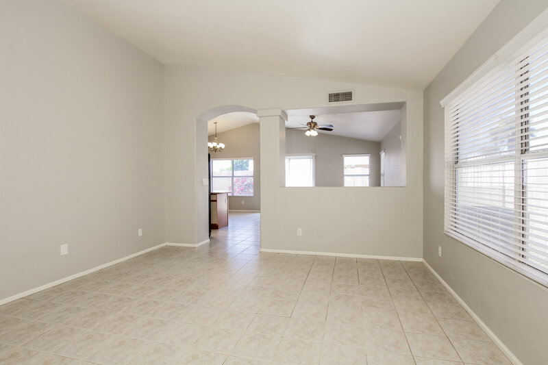 1,685/Mo, 15663 W Ripple Rd Goodyear, AZ 85338 Living Room View