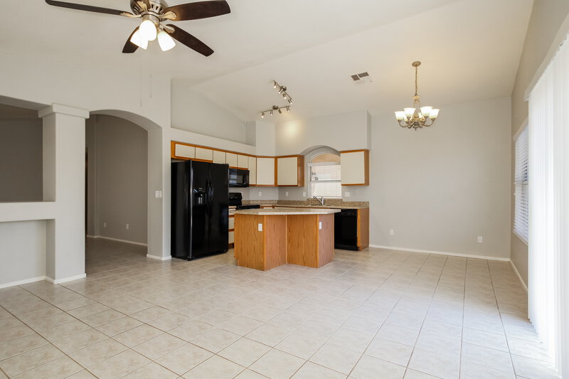 1,685/Mo, 15663 W Ripple Rd Goodyear, AZ 85338 Dining Room View