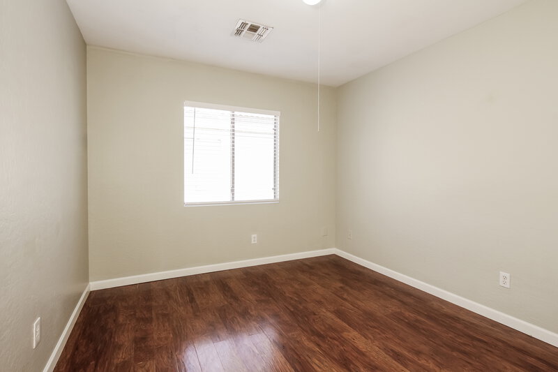 1,980/Mo, 12417 W Larkspur Rd El Mirage, AZ 85335 Bedroom View 3