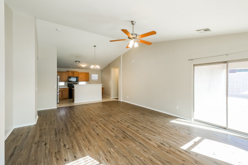 1,925/Mo, 11457 W Rio Vista Ln Avondale, AZ 85323 Living Room View