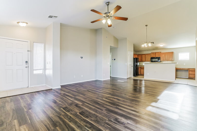 2,620/Mo, 11457 W Rio Vista Ln Avondale, AZ 85323 Living Room View 3