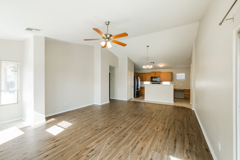 1,925/Mo, 11457 W Rio Vista Ln Avondale, AZ 85323 Living Room View 2