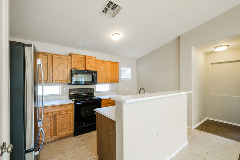 1,925/Mo, 11457 W Rio Vista Ln Avondale, AZ 85323 Kitchen View 3