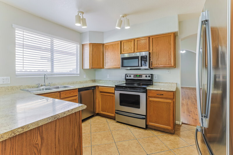 1,970/Mo, 2625 S 156th Ave Goodyear, AZ 85338 Kitchen View 2