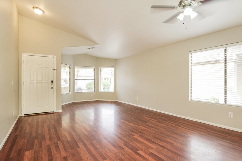 2,005/Mo, 12321 W Marshall Ave Litchfield Park, AZ 85340 Living Room View 2