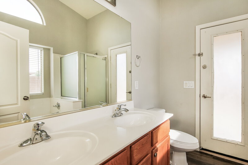 2,005/Mo, 12321 W Marshall Ave Litchfield Park, AZ 85340 Main Bathroom View