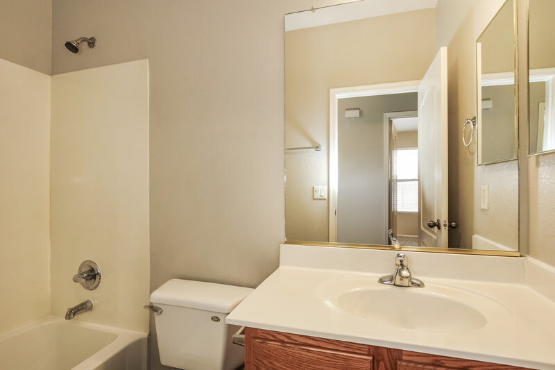 2,005/Mo, 12321 W Marshall Ave Litchfield Park, AZ 85340 Bathroom View