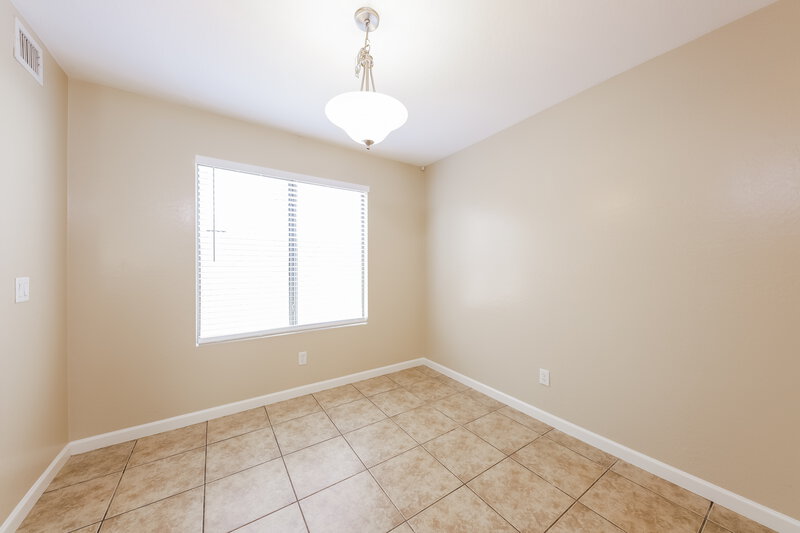 1,840/Mo, 13016 W Saint Moritz Ln El Mirage, AZ 85335 Dining Room View