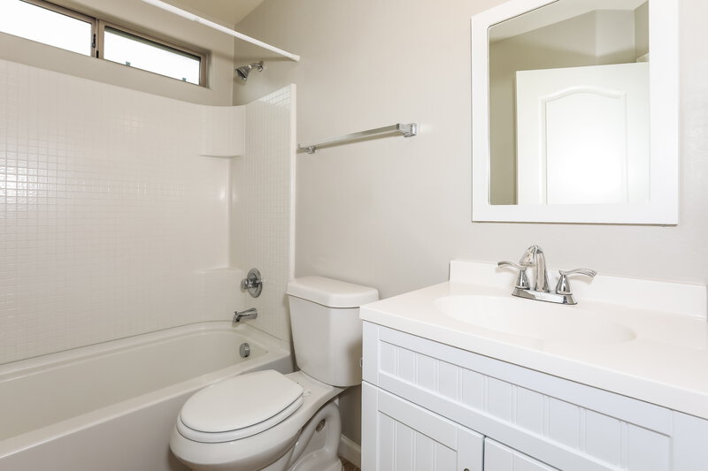 1,960/Mo, 1631 W San Tan Hills San Tan Valley, AZ 85142 Bathroom View