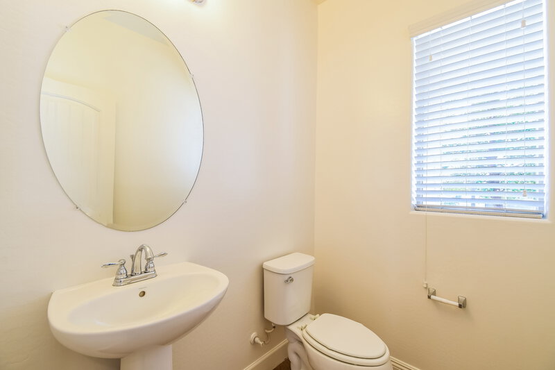 2,200/Mo, 1945 N Arroya Road Mesa, AZ 85205 Bathroom View