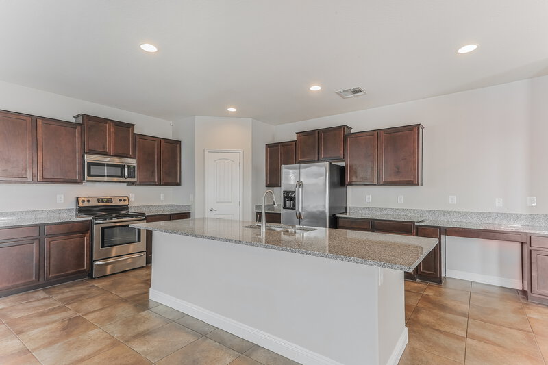 2,300/Mo, 1946 N 55th Place Mesa, AZ 85205 Kitchen View