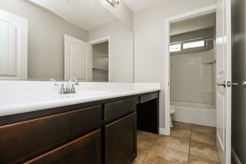2,390/Mo, 1949 N Arroya Road Mesa, AZ 85205 Bathroom View