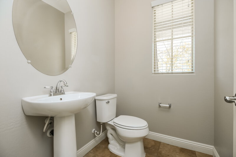 2,390/Mo, 1949 N Arroya Road Mesa, AZ 85205 Bathroom View 2