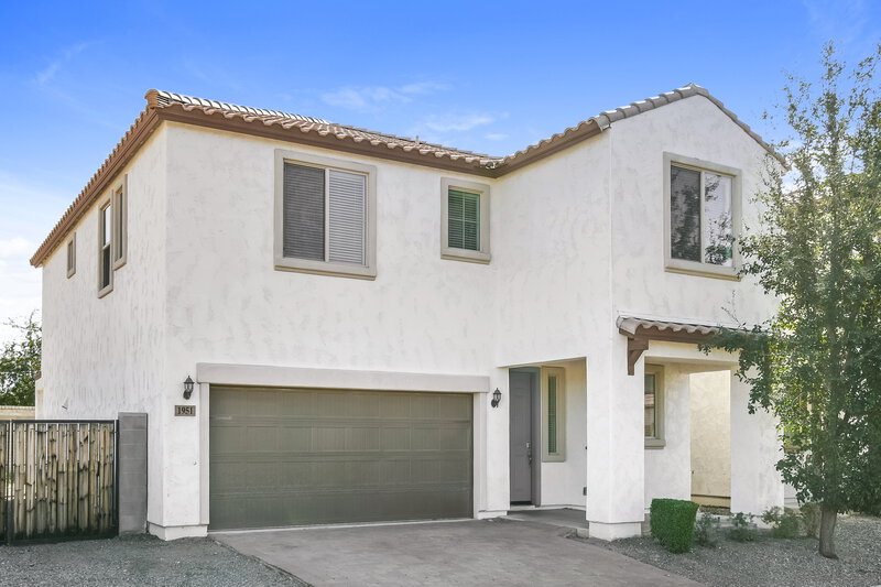 2,340/Mo, 1951 N 55th Place Mesa, AZ 85205 Front View