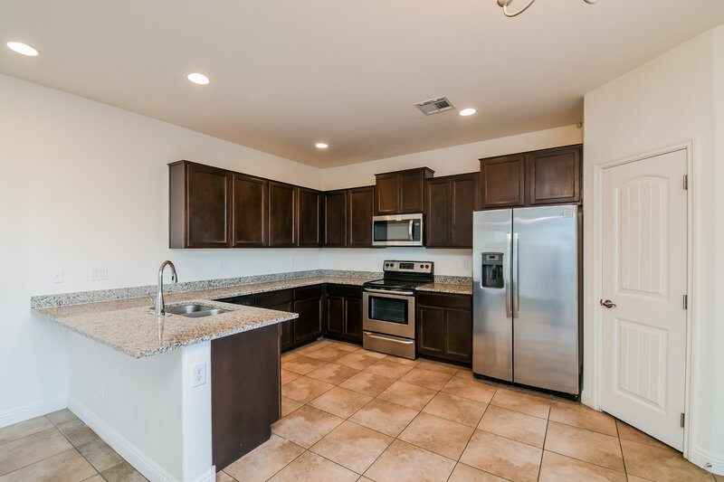 2,485/Mo, 1951 N 55th Place Mesa, AZ 85205 Kitchen View