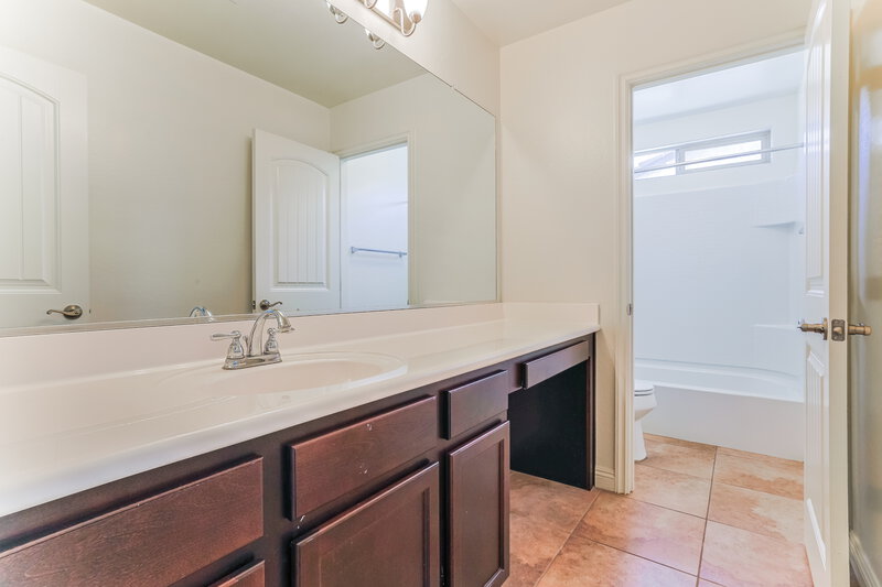 0/Mo, 5534 E Jaeger Street Mesa, AZ 85205 Main Bathroom View 2