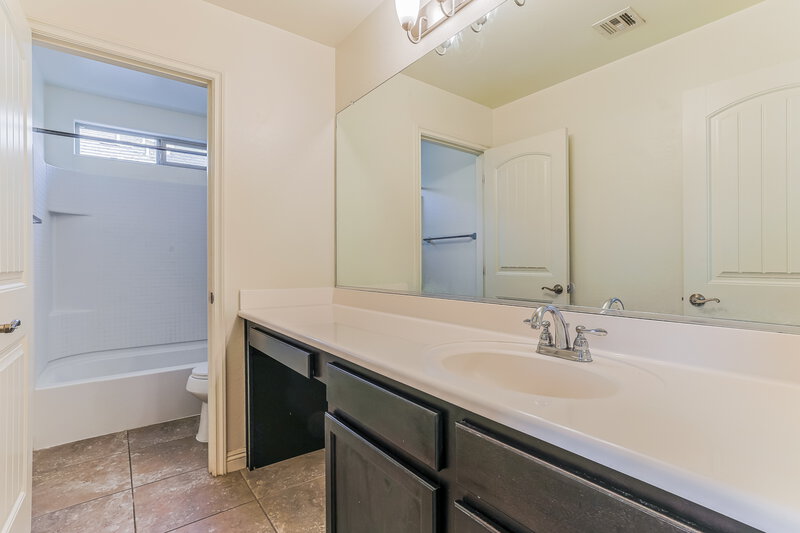 2,395/Mo, 5537 E Jaeger Street Mesa, AZ 85205 Bathroom View