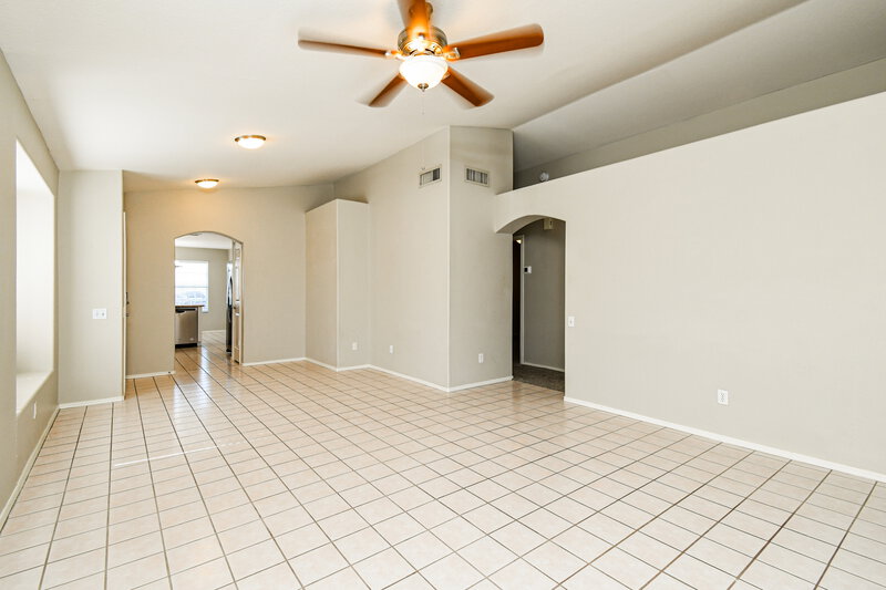 2,135/Mo, 6603 E Northridge St Mesa, AZ 85215 Living Room View 2