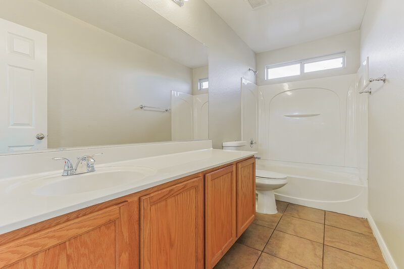 1,945/Mo, 31274 N Shale Dr San Tan Valley, AZ 85143 Bathroom View 2