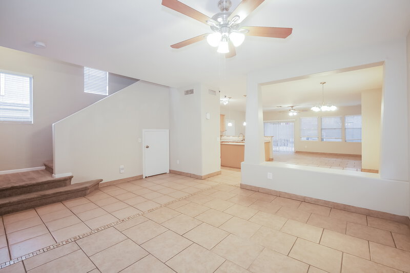 2,285/Mo, 4137 W Maldonado Rd Phoenix, AZ 85041 Living Room View