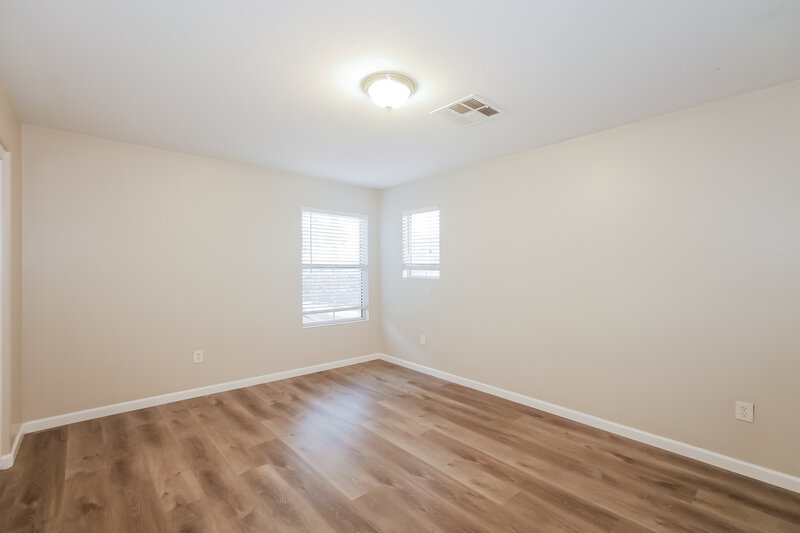 2,285/Mo, 4137 W Maldonado Rd Phoenix, AZ 85041 Bedroom View 3