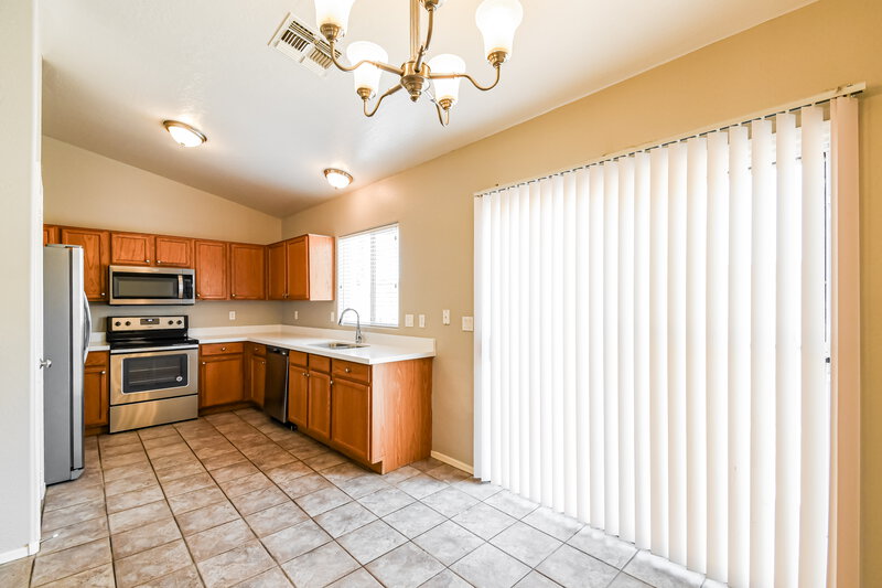 2,125/Mo, 6728 E Riverdale St Mesa, AZ 85215 Dining Room View