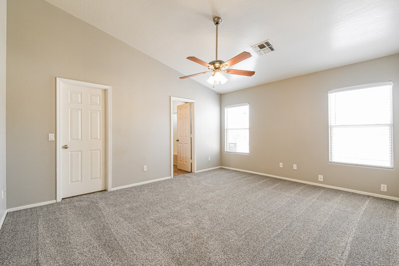 2,125/Mo, 6728 E Riverdale St Mesa, AZ 85215 Main Bedroom View