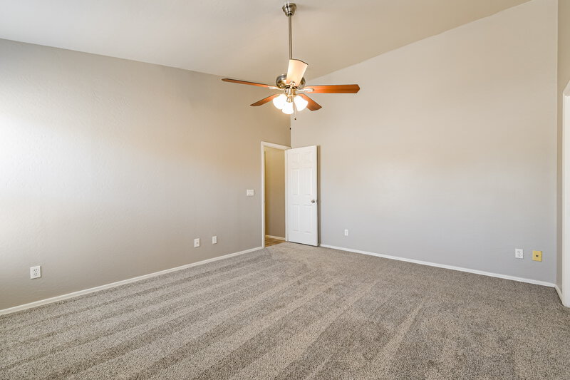 2,125/Mo, 6728 E Riverdale St Mesa, AZ 85215 Main Bedroom View 2