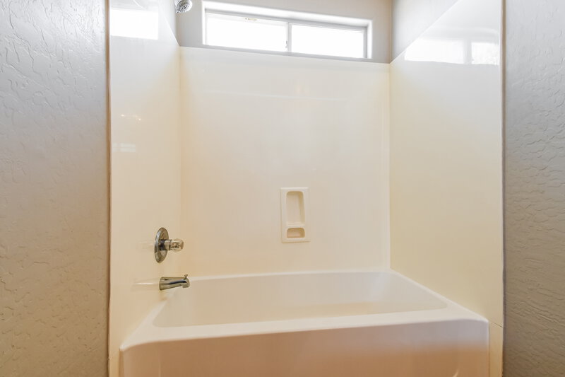 2,125/Mo, 6728 E Riverdale St Mesa, AZ 85215 Main Bathroom View 2