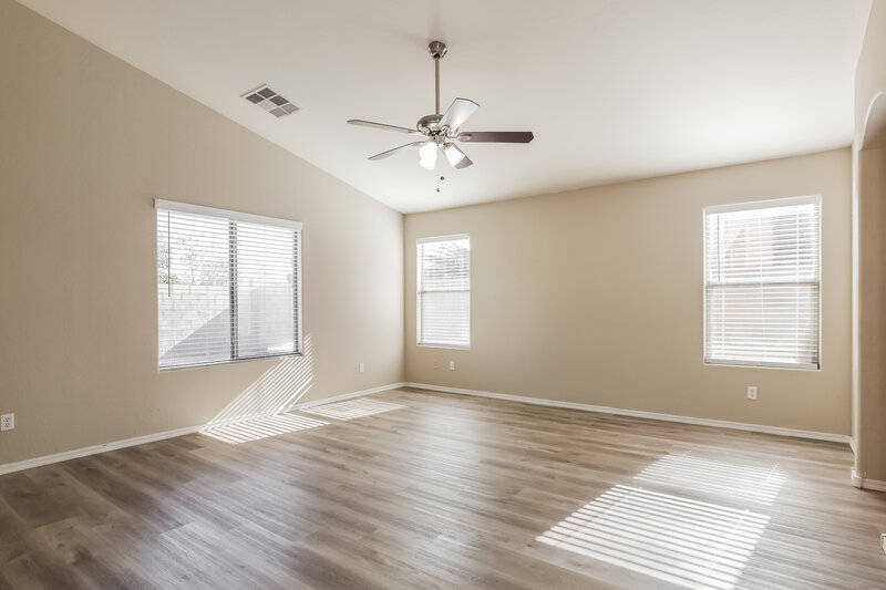 1,795/Mo, 32647 N Cherry Creek Rd San Tan Valley, AZ 85142 Main Bedroom View