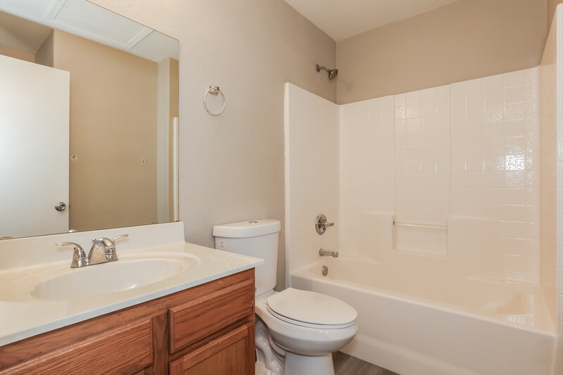 1,795/Mo, 32647 N Cherry Creek Rd San Tan Valley, AZ 85142 Bathroom View
