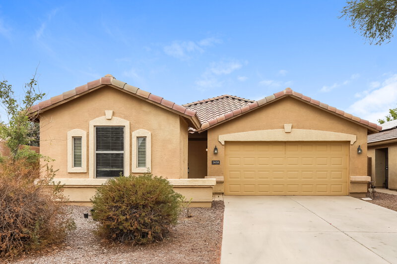 1,755/Mo, 3658 E Alamo St San Tan Valley, AZ 85140 External View