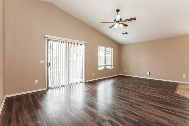 1,755/Mo, 3658 E Alamo St San Tan Valley, AZ 85140 Living Room View 2