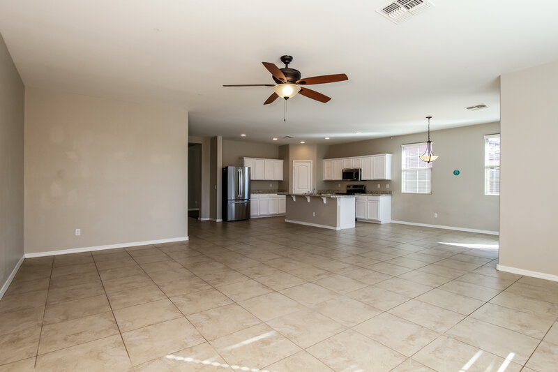 2,185/Mo, 17221 W Hammond St Goodyear, AZ 85338 Living Room View 2