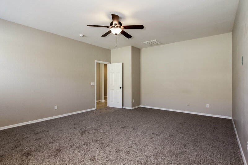 2,185/Mo, 17221 W Hammond St Goodyear, AZ 85338 Main Bedroom View 2