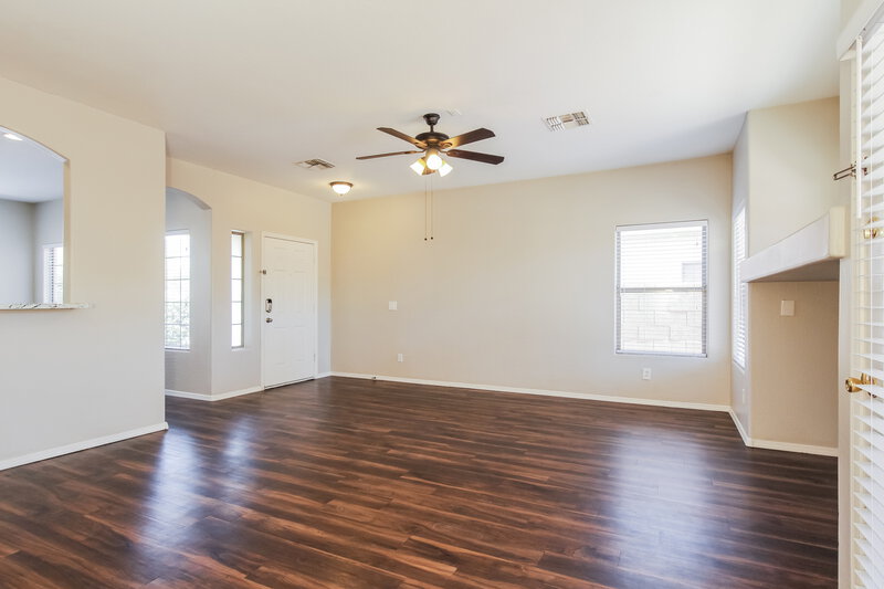 1,915/Mo, 12917 W Aster Dr El Mirage, AZ 85335 Living Room View 3