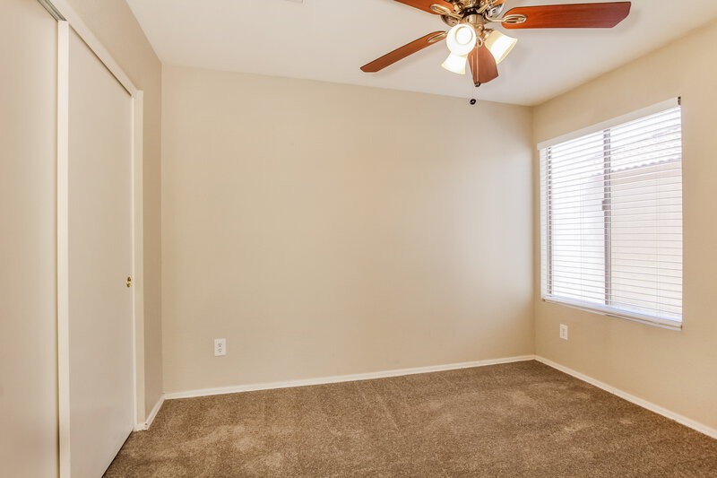 0/Mo, 11338 W Crestbrook Dr Surprise, AZ 85378 Bedroom View 4