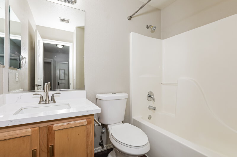 2,155/Mo, 8442 E Navarro Cir Mesa, AZ 85209 Bathroom View