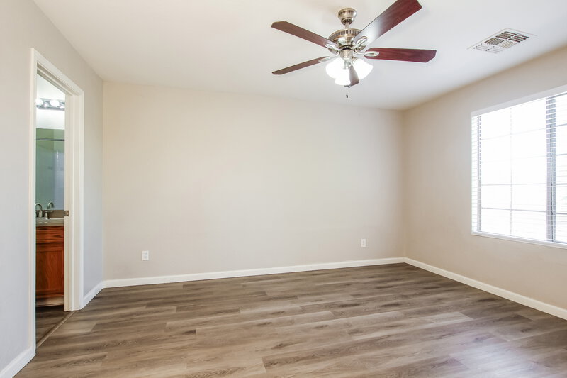 2,335/Mo, 8465 W Riley Rd Tolleson, AZ 85353 Main Bedroom View