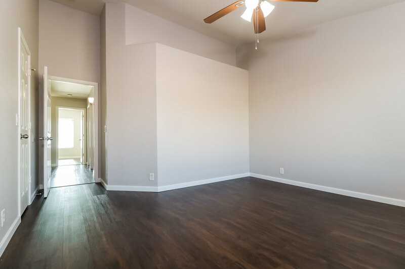 1,835/Mo, 10258 W Pasadena Ave Glendale, AZ 85307 Main Bedroom View 2
