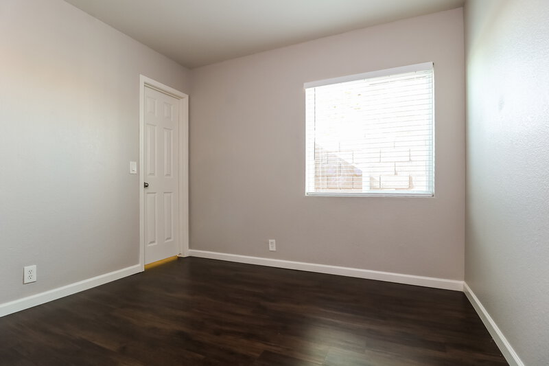 1,835/Mo, 10258 W Pasadena Ave Glendale, AZ 85307 Bedroom View