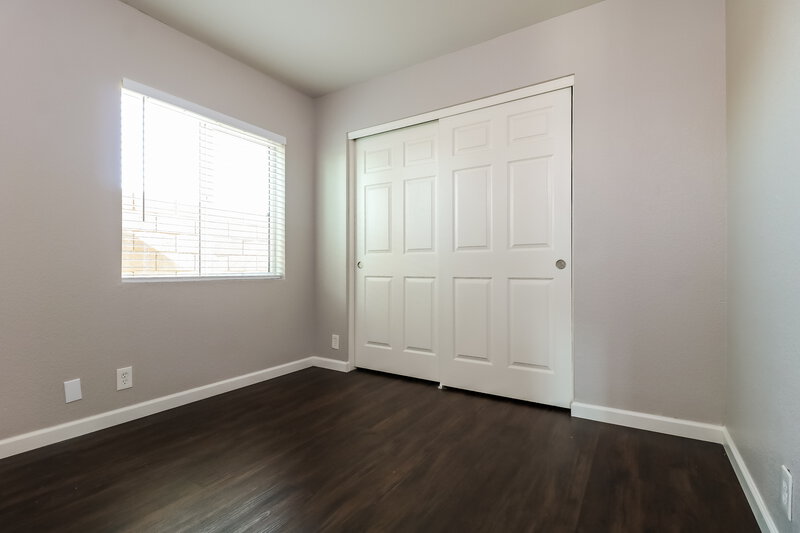 1,835/Mo, 10258 W Pasadena Ave Glendale, AZ 85307 Bedroom View 2