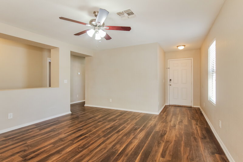 2,100/Mo, 2299 E Peach Tree Dr Chandler, AZ 85249 Living Room View 2