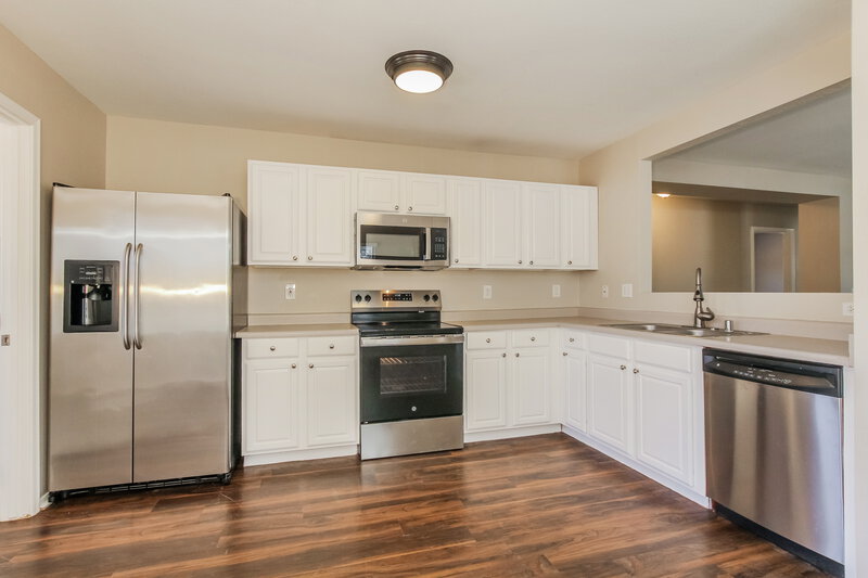 2,100/Mo, 2299 E Peach Tree Dr Chandler, AZ 85249 Kitchen View